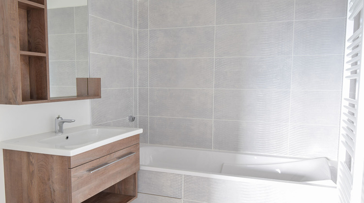 Ma-Cabane - Vente Appartement LA TOUR-DE-SALVAGNY, 60 m²