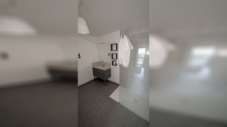 Ma-Cabane - Vente Appartement LA TOUR-DE-SALVAGNY, 43 m²