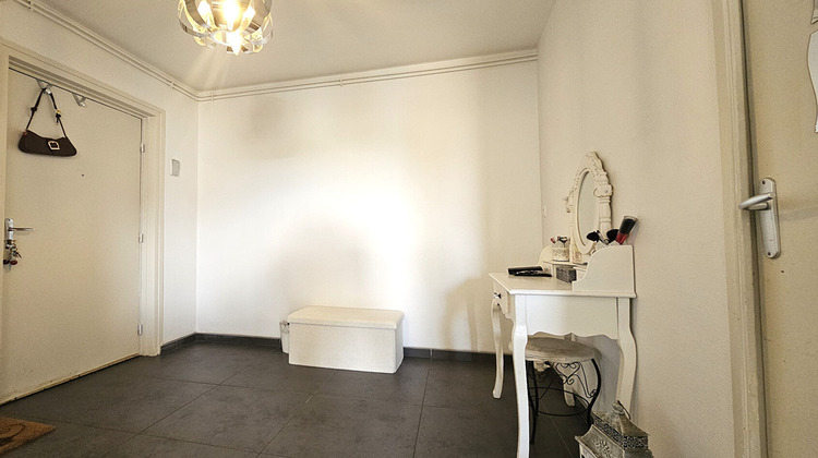 Ma-Cabane - Vente Appartement LA TOUR-DU-PIN, 79 m²