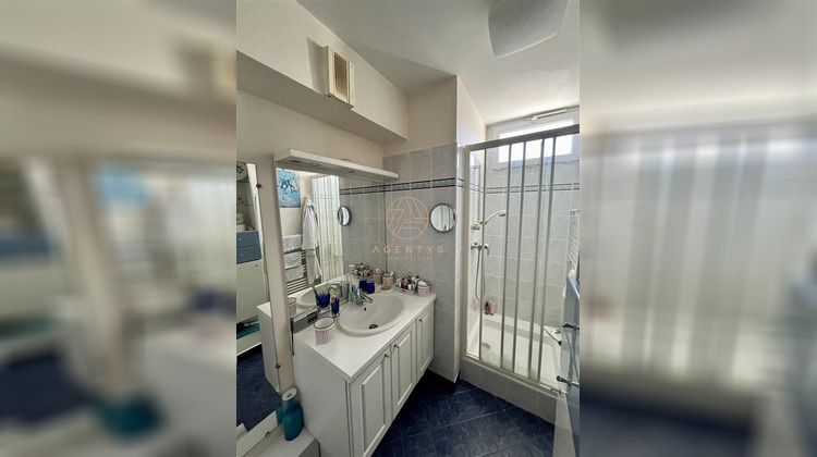 Ma-Cabane - Vente Appartement La varenne saint hilaire, 55 m²