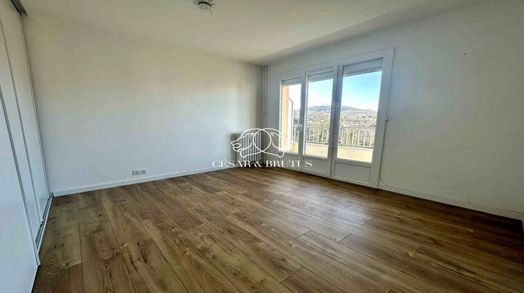 Ma-Cabane - Vente Appartement La Verpillière, 75 m²