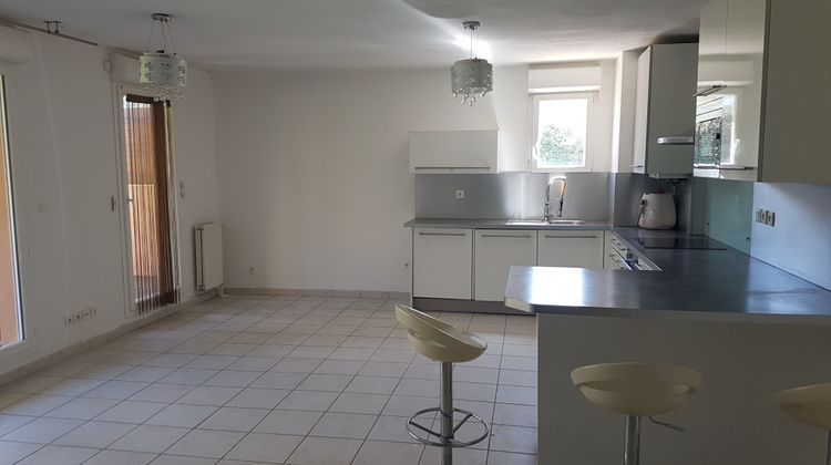 Ma-Cabane - Vente Appartement Lambesc, 61 m²