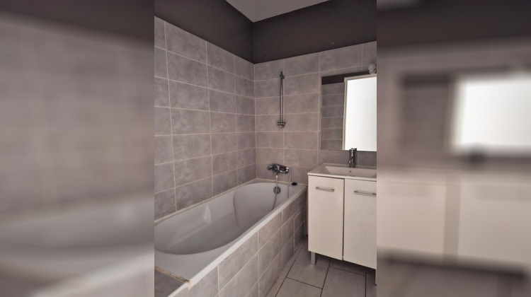 Ma-Cabane - Vente Appartement LAMBESC, 87 m²