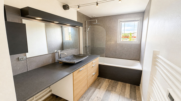 Ma-Cabane - Vente Appartement LAMORLAYE, 64 m²