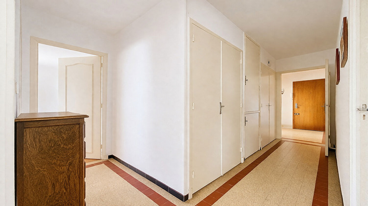 Ma-Cabane - Vente Appartement LARAGNE-MONTEGLIN, 82 m²