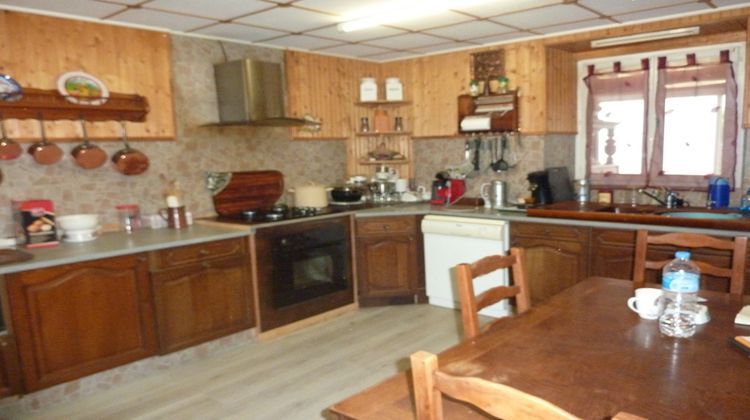 Ma-Cabane - Vente Appartement Lathus-Saint-Rémy, 155 m²