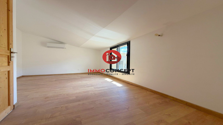 Ma-Cabane - Vente Appartement Laudun-l'Ardoise, 92 m²
