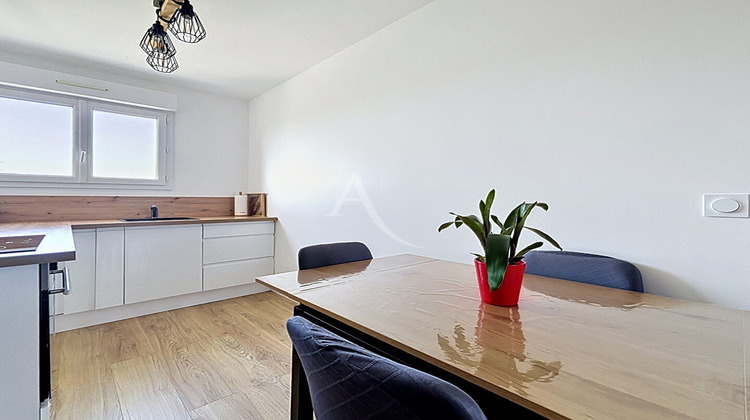 Ma-Cabane - Vente Appartement LAVAL, 53 m²