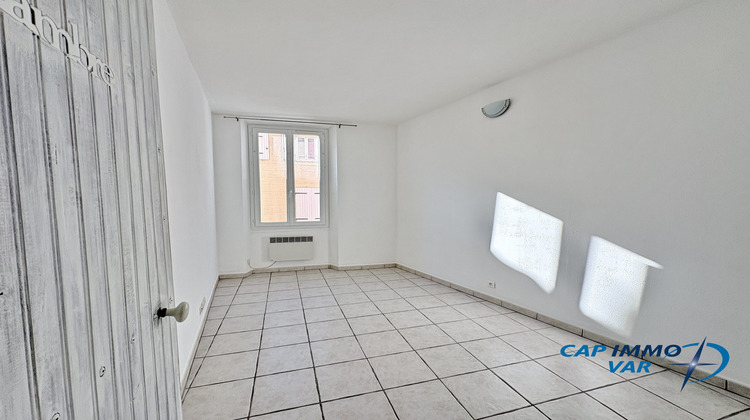 Ma-Cabane - Vente Appartement Le Beausset, 42 m²