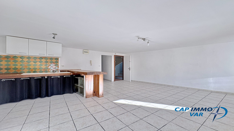 Ma-Cabane - Vente Appartement Le Beausset, 44 m²