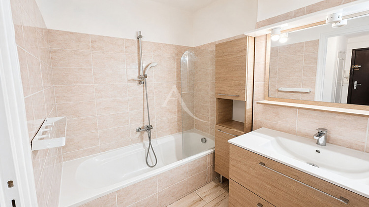 Ma-Cabane - Vente Appartement LE CANNET, 46 m²