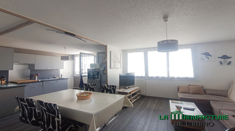 Ma-Cabane - Vente Appartement Le Chambon-Feugerolles, 70 m²