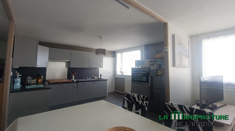 Ma-Cabane - Vente Appartement Le Chambon-Feugerolles, 70 m²