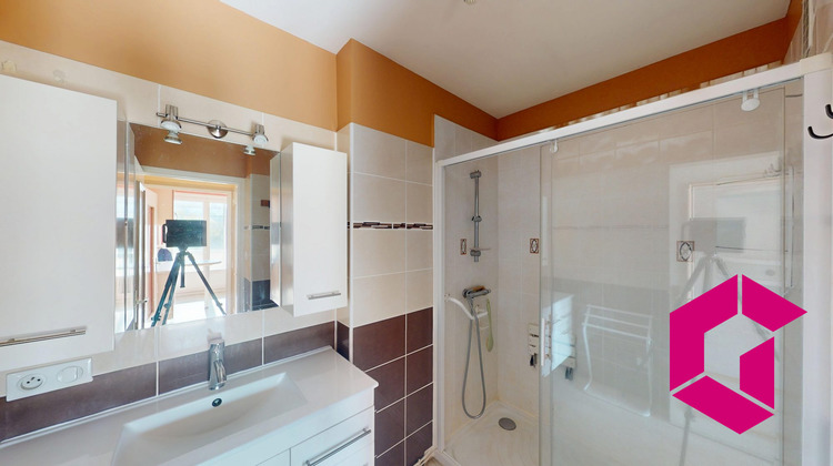 Ma-Cabane - Vente Appartement Le Chambon-Feugerolles, 101 m²