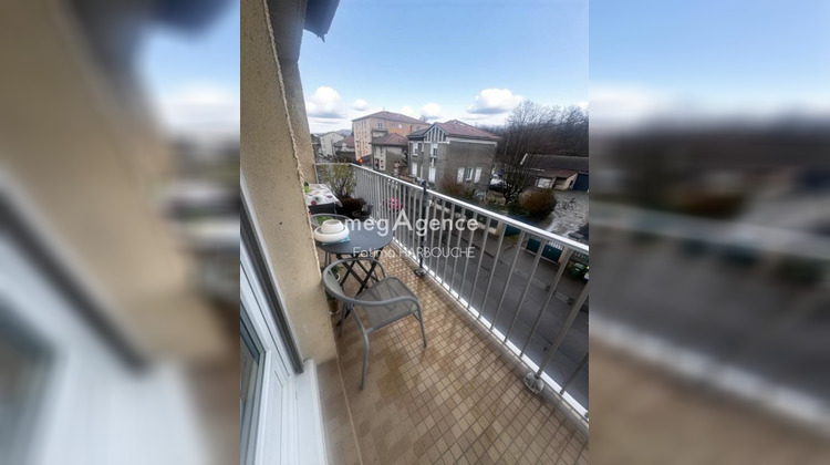 Ma-Cabane - Vente Appartement LE CHAMBON FEUGEROLLES, 63 m²