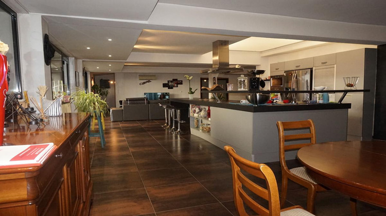 Ma-Cabane - Vente Appartement LE CHAMBON FEUGEROLLES, 269 m²