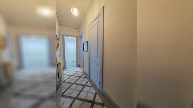 Ma-Cabane - Vente Appartement Le Chambon-Feugerolles, 134 m²