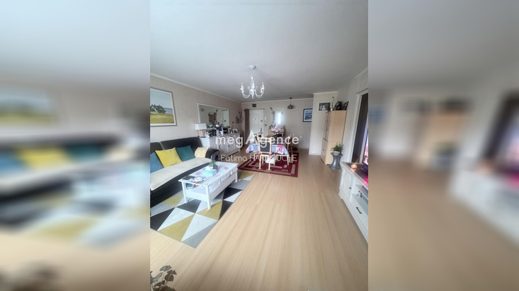 Ma-Cabane - Vente Appartement LE CHAMBON FEUGEROLLES, 63 m²