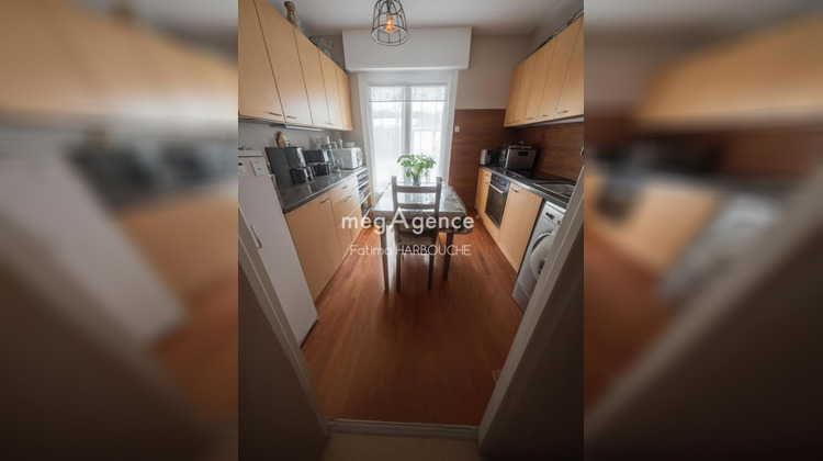 Ma-Cabane - Vente Appartement LE CHAMBON FEUGEROLLES, 63 m²