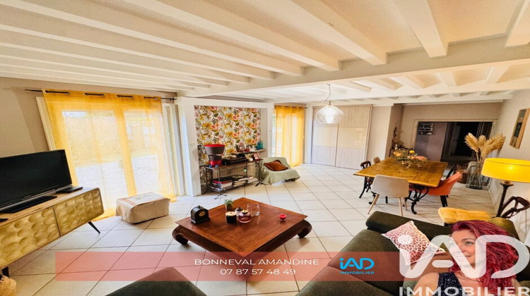 Ma-Cabane - Vente Appartement Le Chambon-Feugerolles, 115 m²