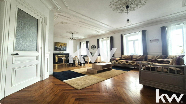 Ma-Cabane - Vente Appartement Le Chambon-Feugerolles, 125 m²