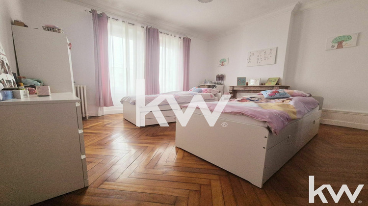 Ma-Cabane - Vente Appartement Le Chambon-Feugerolles, 125 m²