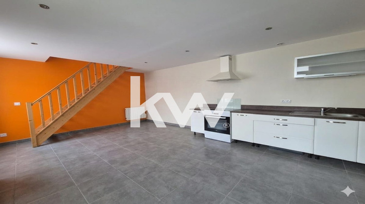 Ma-Cabane - Vente Appartement Le Chambon-Feugerolles, 156 m²