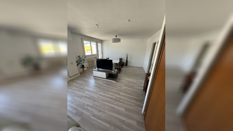 Ma-Cabane - Vente Appartement Le Chambon-Feugerolles, 54 m²