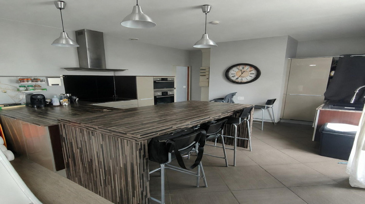 Ma-Cabane - Vente Appartement Le Chambon-Feugerolles, 79 m²