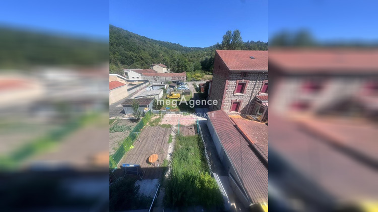 Ma-Cabane - Vente Appartement LE CHAMBON FEUGEROLLES, 118 m²