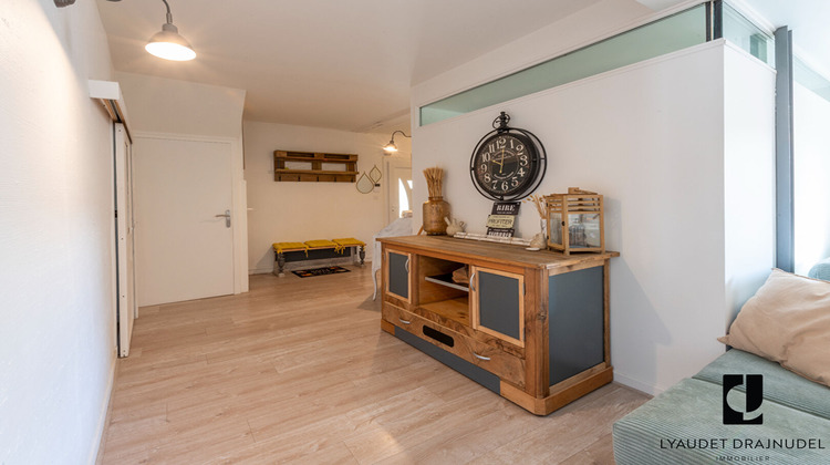 Ma-Cabane - Vente Appartement LE COTEAU, 136 m²