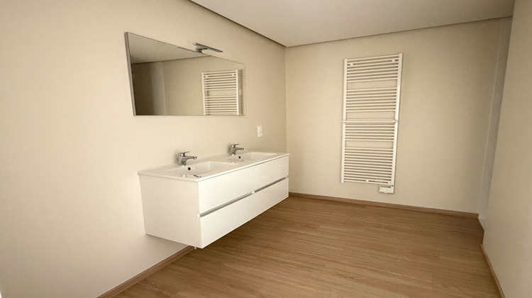 Ma-Cabane - Vente Appartement LE DESCHAUX, 96 m²