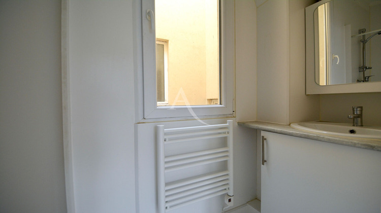 Ma-Cabane - Vente Appartement LE KREMLIN-BICETRE, 30 m²