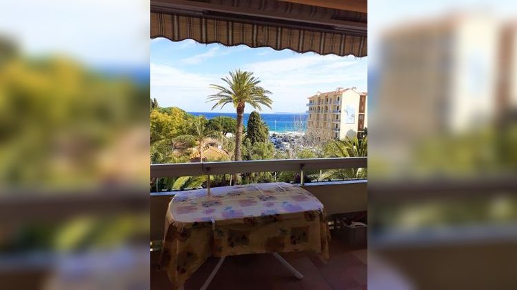 Ma-Cabane - Vente Appartement LE LAVANDOU, 34 m²