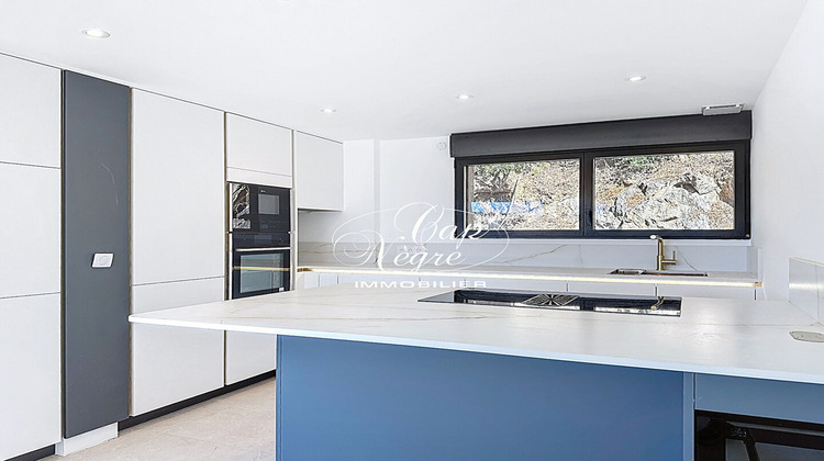 Ma-Cabane - Vente Appartement LE LAVANDOU, 202 m²