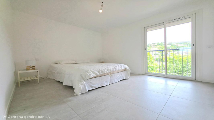 Ma-Cabane - Vente Appartement LE LAVANDOU, 95 m²