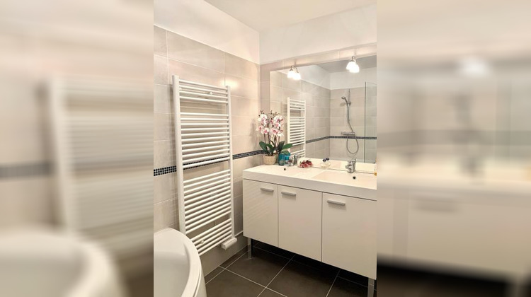 Ma-Cabane - Vente Appartement LE LAVANDOU, 79 m²