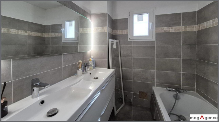 Ma-Cabane - Vente Appartement LE LUC, 60 m²