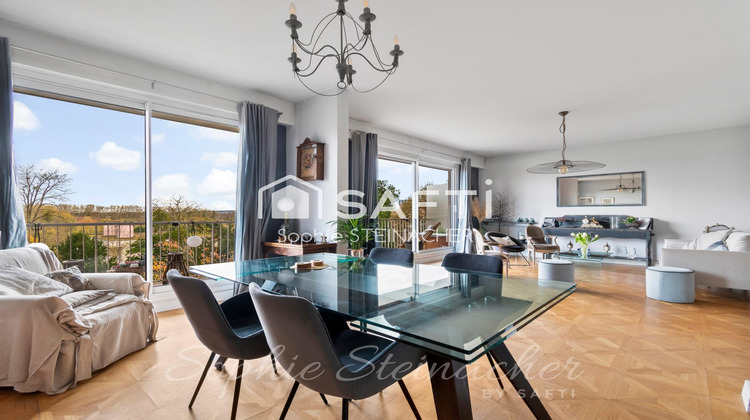 Ma-Cabane - Vente Appartement Le Mesnil-le-Roi, 144 m²