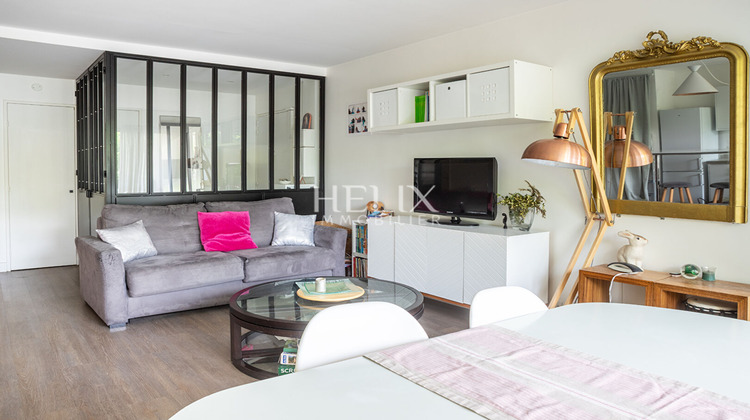 Ma-Cabane - Vente Appartement LE MESNIL-LE-ROI, 75 m²