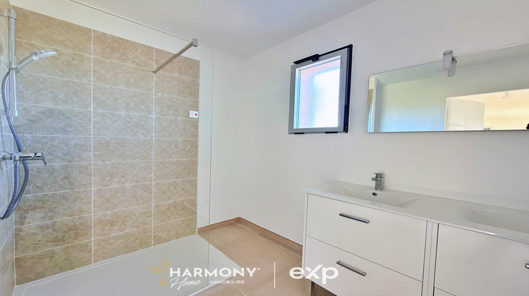 Ma-Cabane - Vente Appartement Le Plan-de-la-Tour, 66 m²