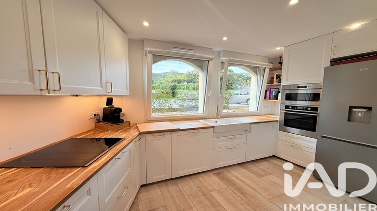 Ma-Cabane - Vente Appartement Le Plan-de-la-Tour, 49 m²
