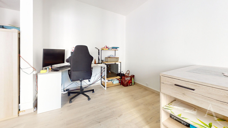 Ma-Cabane - Vente Appartement LE PONT-DE-CLAIX, 75 m²