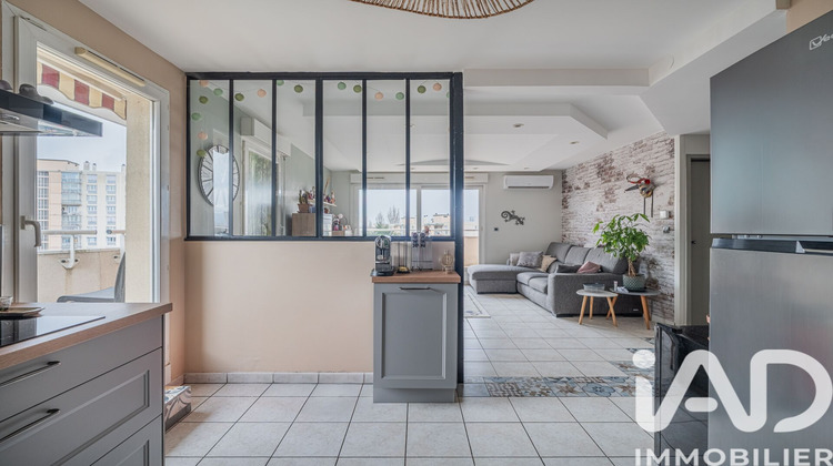 Ma-Cabane - Vente Appartement Le Pont-de-Claix, 115 m²