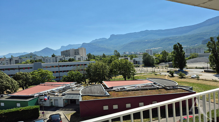 Ma-Cabane - Vente Appartement LE PONT-DE-CLAIX, 75 m²
