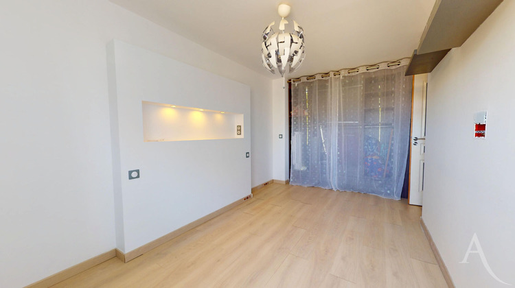 Ma-Cabane - Vente Appartement LE PONT-DE-CLAIX, 68 m²