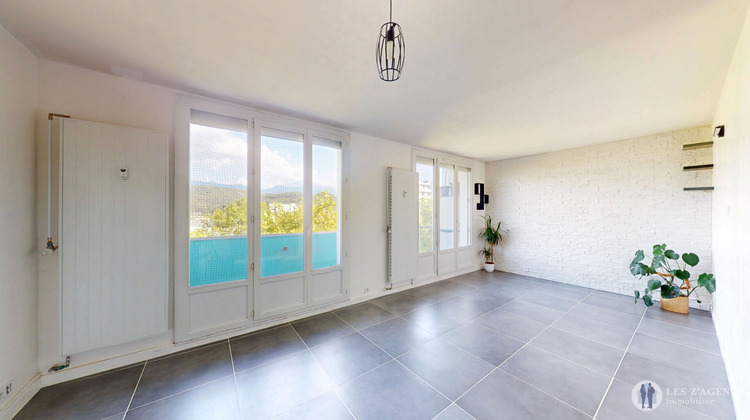 Ma-Cabane - Vente Appartement LE PONT-DE-CLAIX, 65 m²