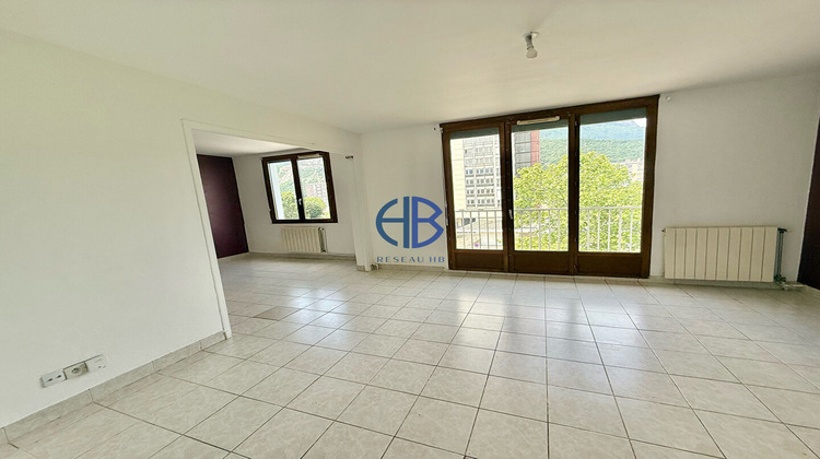 Ma-Cabane - Vente Appartement LE PONT-DE-CLAIX, 77 m²