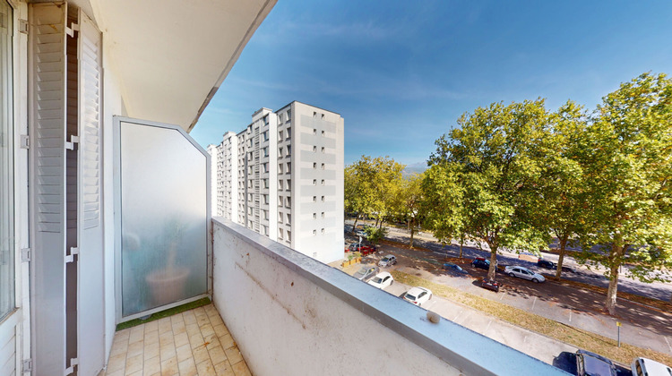 Ma-Cabane - Vente Appartement LE PONT-DE-CLAIX, 40 m²