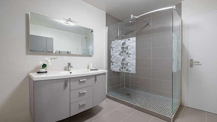 Ma-Cabane - Vente Appartement LE POULIGUEN, 77 m²